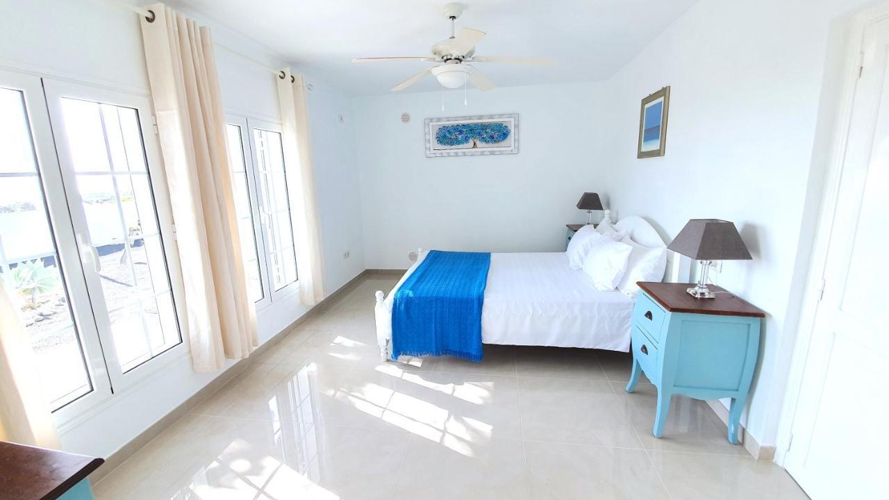 Stunning Sea View Villa With 6 Bedrooms & Heated Pool - Villa Renaissance 普拉亚布兰卡 外观 照片