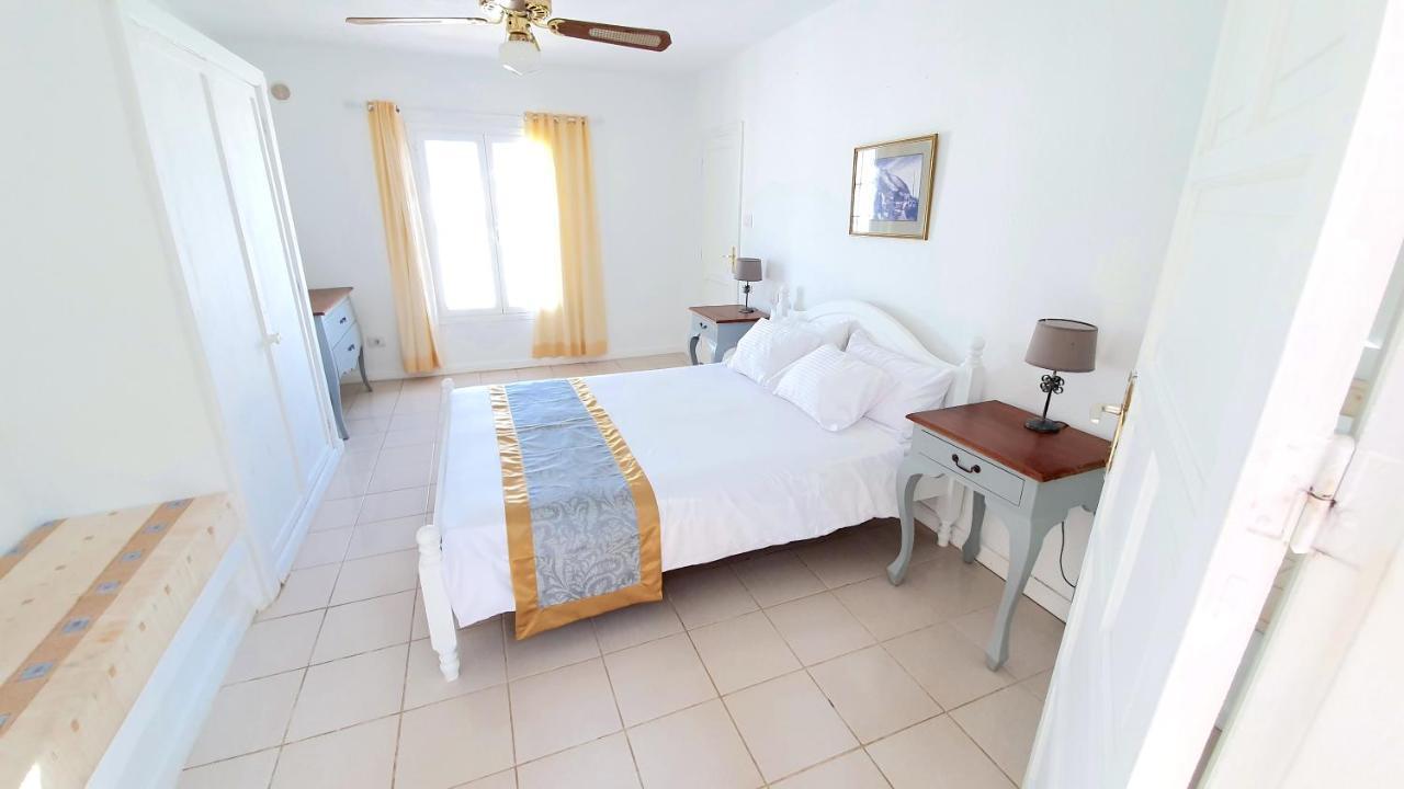 Stunning Sea View Villa With 6 Bedrooms & Heated Pool - Villa Renaissance 普拉亚布兰卡 外观 照片