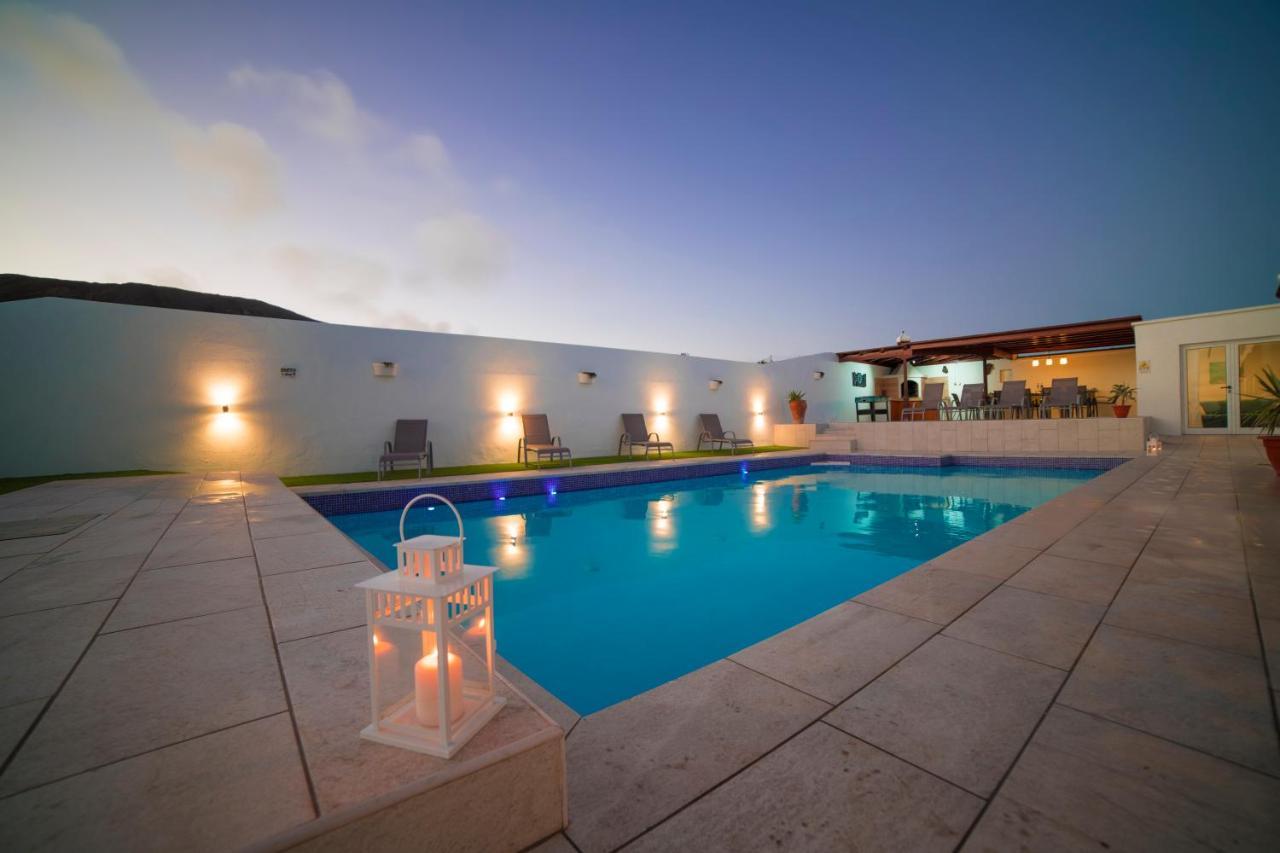 Stunning Sea View Villa With 6 Bedrooms & Heated Pool - Villa Renaissance 普拉亚布兰卡 外观 照片